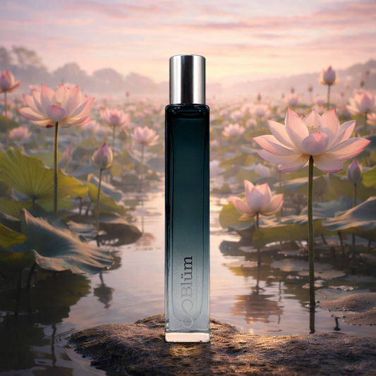 Blüm Evolution Ascentual perfume oil by Ella Vatoür, a floral and botanical rollerball for the phase of blossoming.